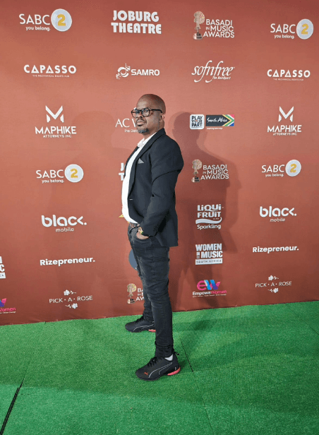 Portrait gallery of Lighten